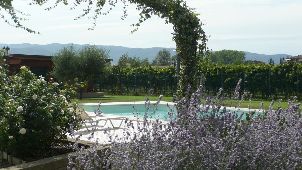 Il Fienile Di Assisi Villa Bagian luar foto